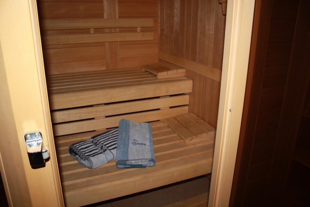 Apartment Charlotte Neunkirchen  Phòng bức ảnh