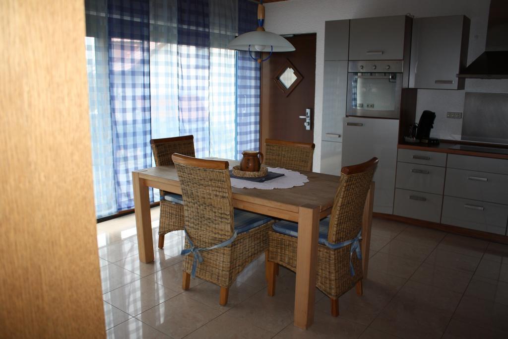 Apartment Charlotte Neunkirchen  Phòng bức ảnh